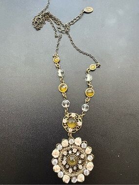Cookie Lee women’s porcelain necklace rose